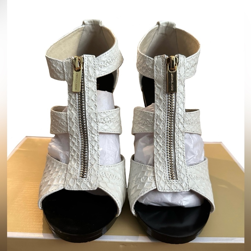 NEW Michael Kors Berkley T Strap Optic White Sandal Heels size 10